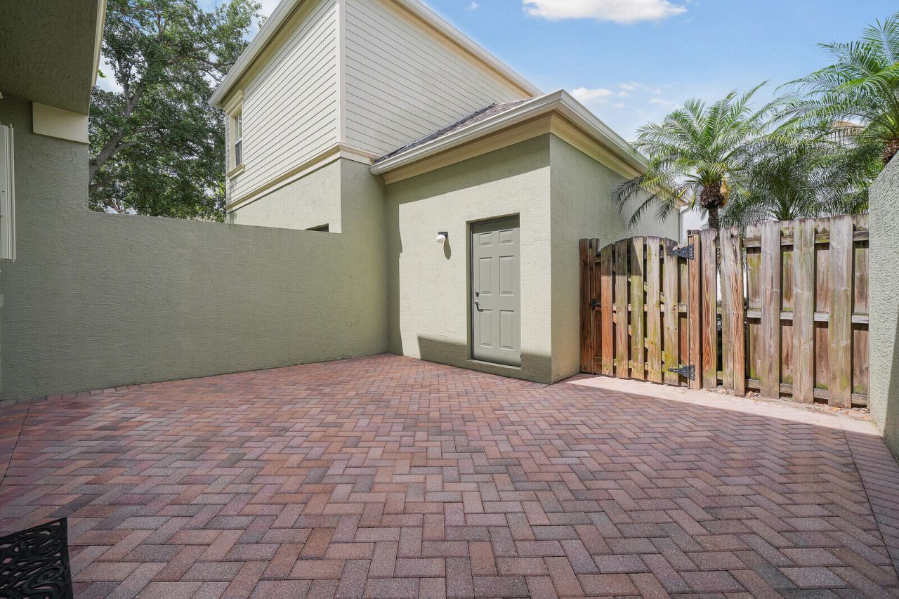 174 W Thatch Palm Circle, Jupiter, FL 33458 Photo