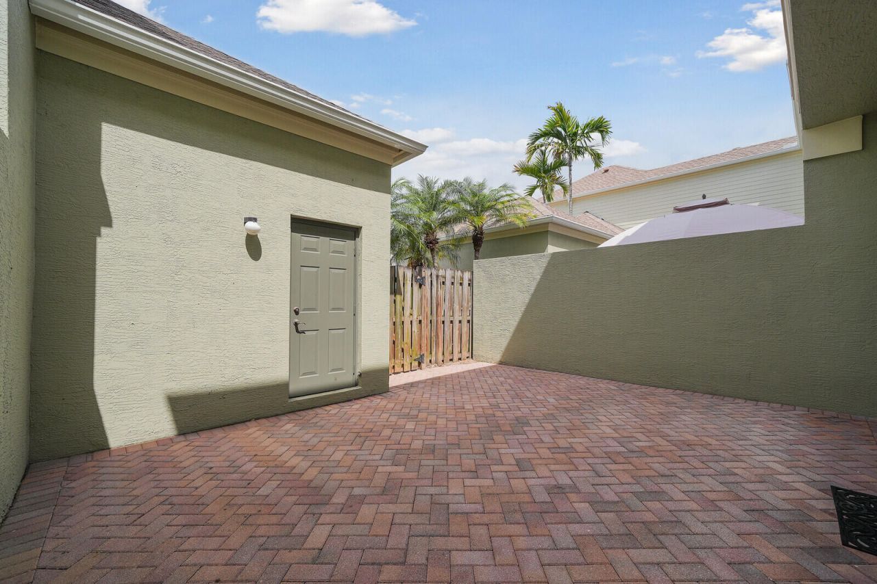 174 W Thatch Palm Circle, Jupiter, FL 33458 Photo