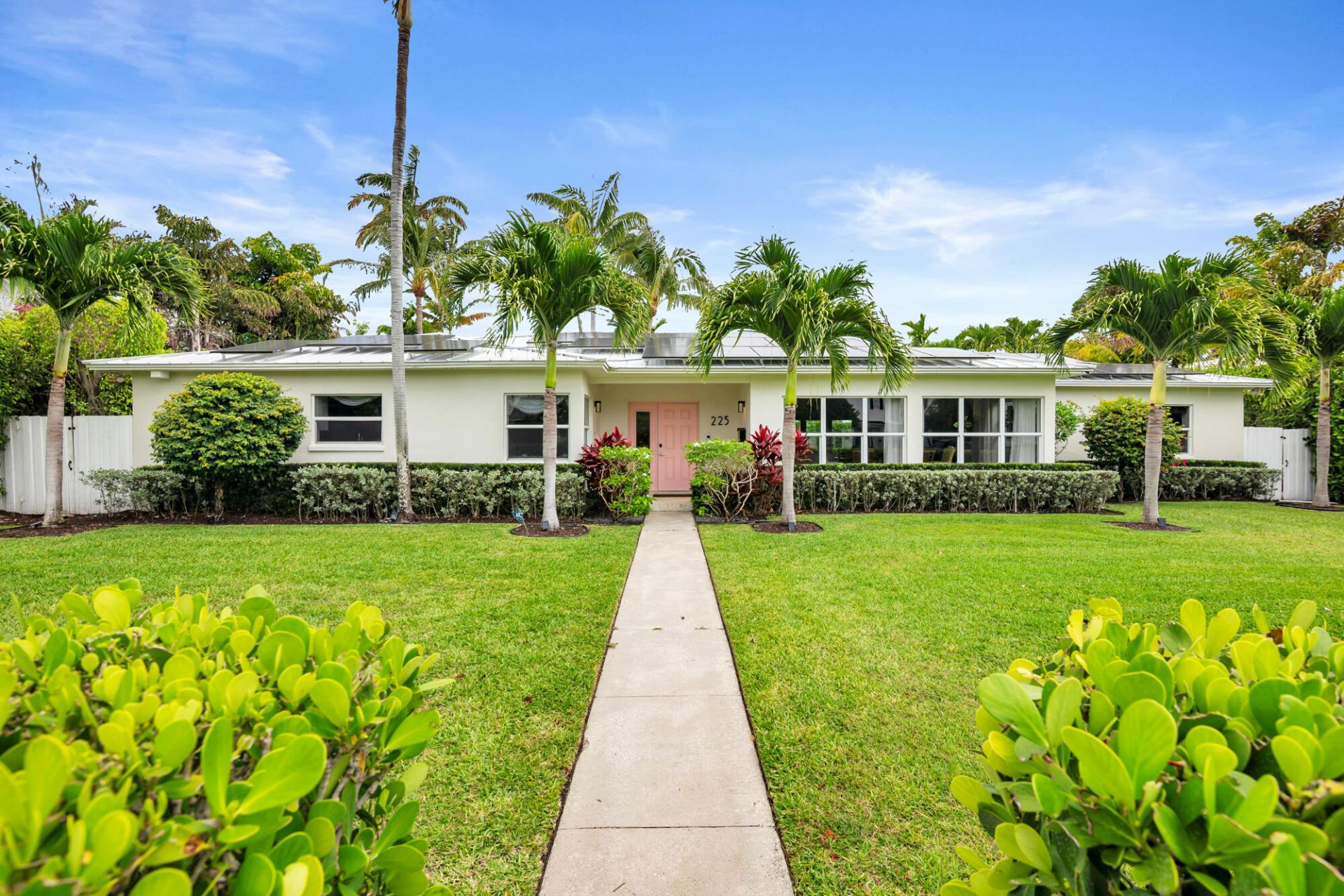 225 Russlyn Drive, West Palm Beach, FL 33405 Photo