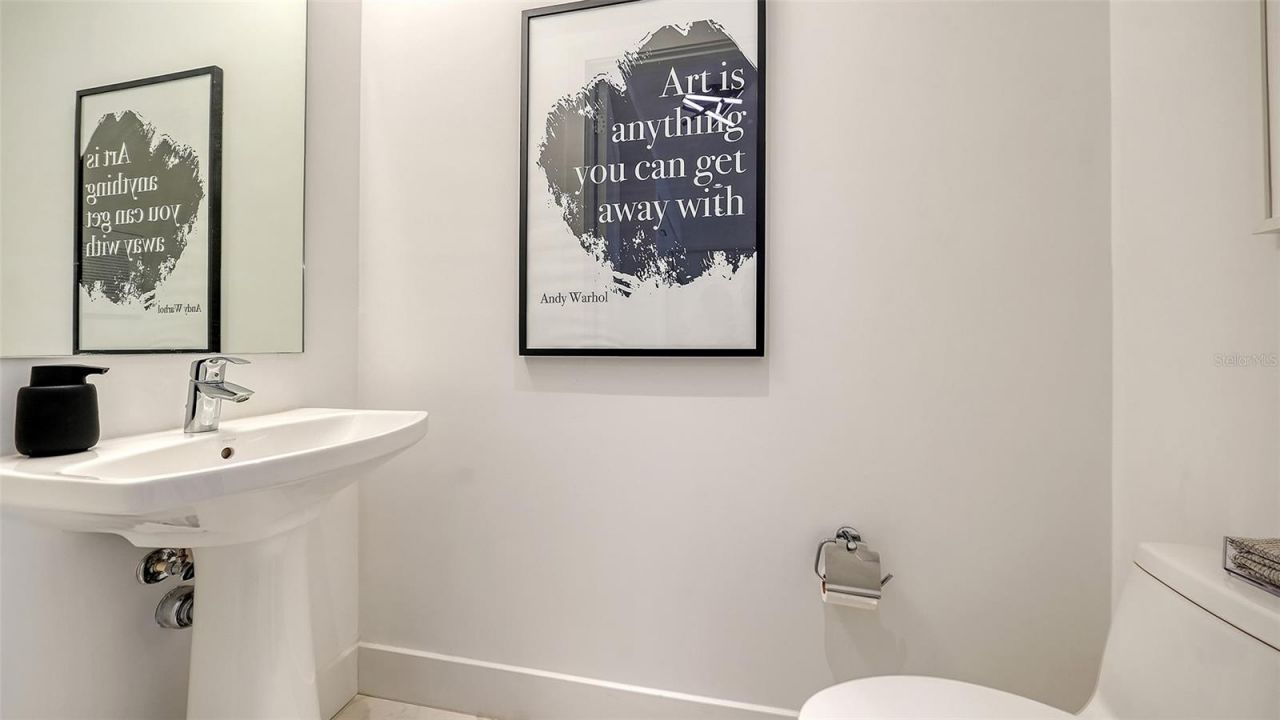 111 S Pineapple Avenue, Unit 1013, Sarasota, FL 34236 Photo