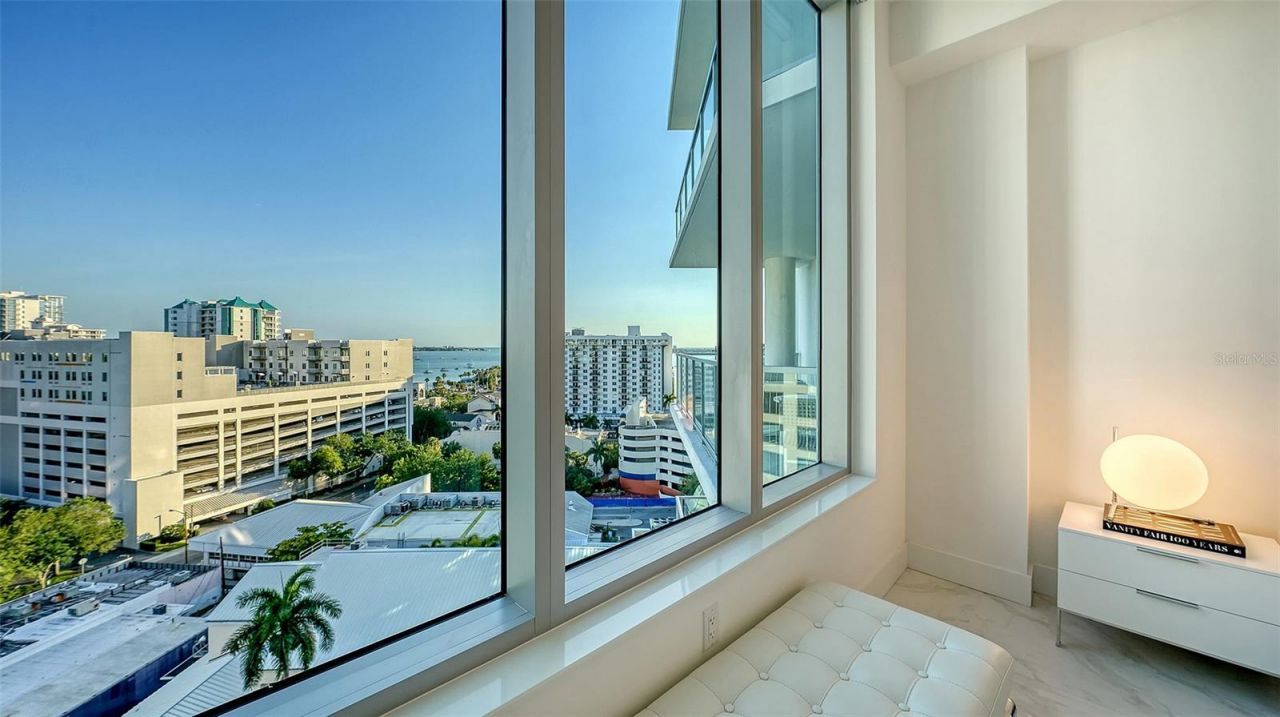 111 S Pineapple Avenue, Unit 1013, Sarasota, FL 34236 Photo
