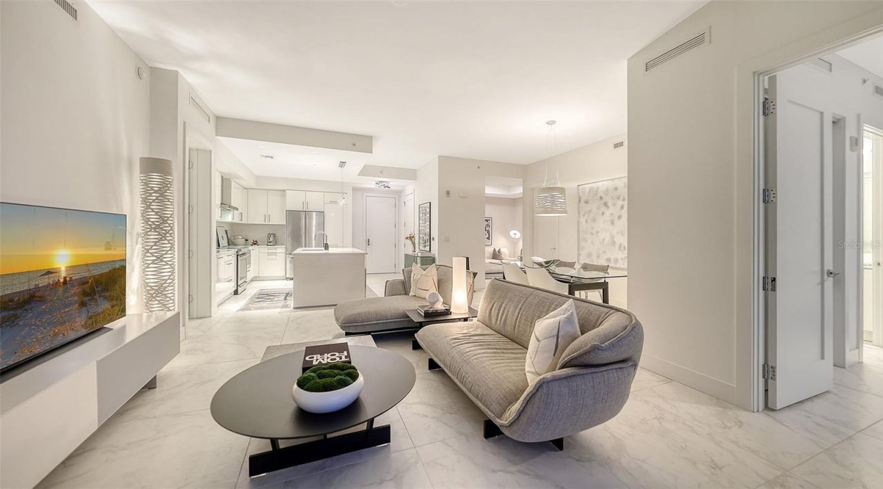 111 S Pineapple Avenue, Unit 1013, Sarasota, FL 34236 Photo