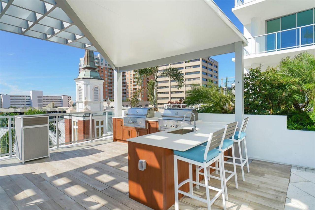 111 S Pineapple Avenue, Unit 1013, Sarasota, FL 34236 Photo