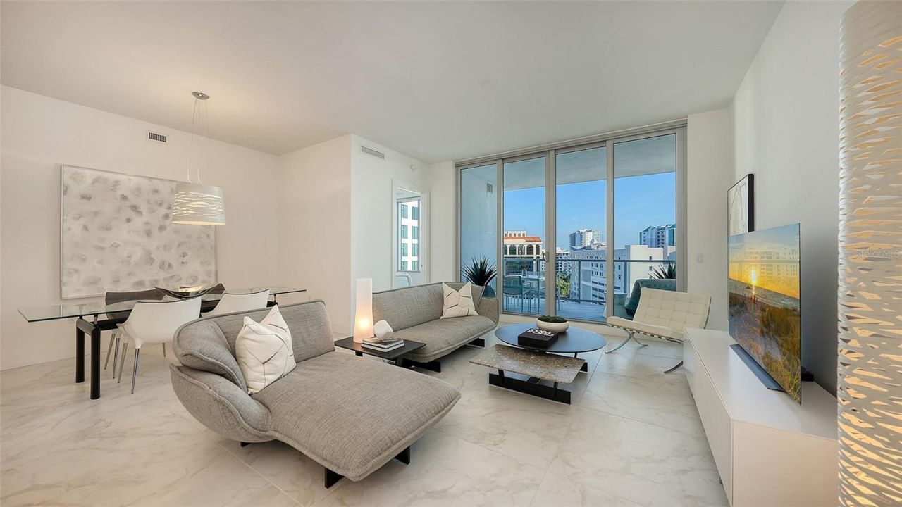 111 S Pineapple Avenue, Unit 1013, Sarasota, FL 34236 Photo