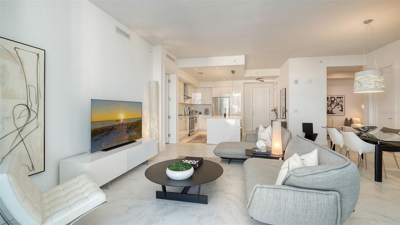 111 S Pineapple Avenue, Unit 1013, Sarasota, FL 34236 Photo