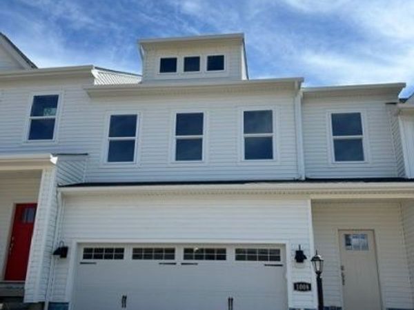 1008 Madisyn Lane, Valencia, PA 16059