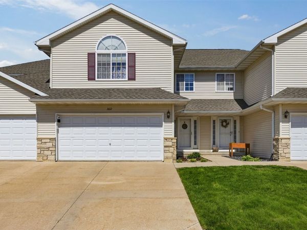 3612 Stoneview Cir SW, Cedar Rapids, IA 52404