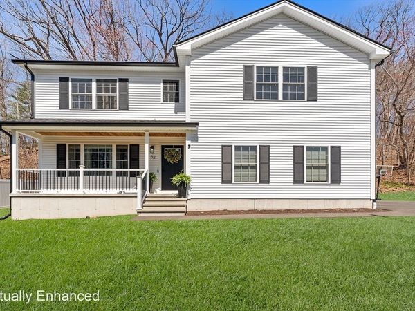 62 Britton St, Chicopee, MA 01020