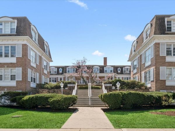 2234 Central Street, Unit 3, Evanston, IL 60201