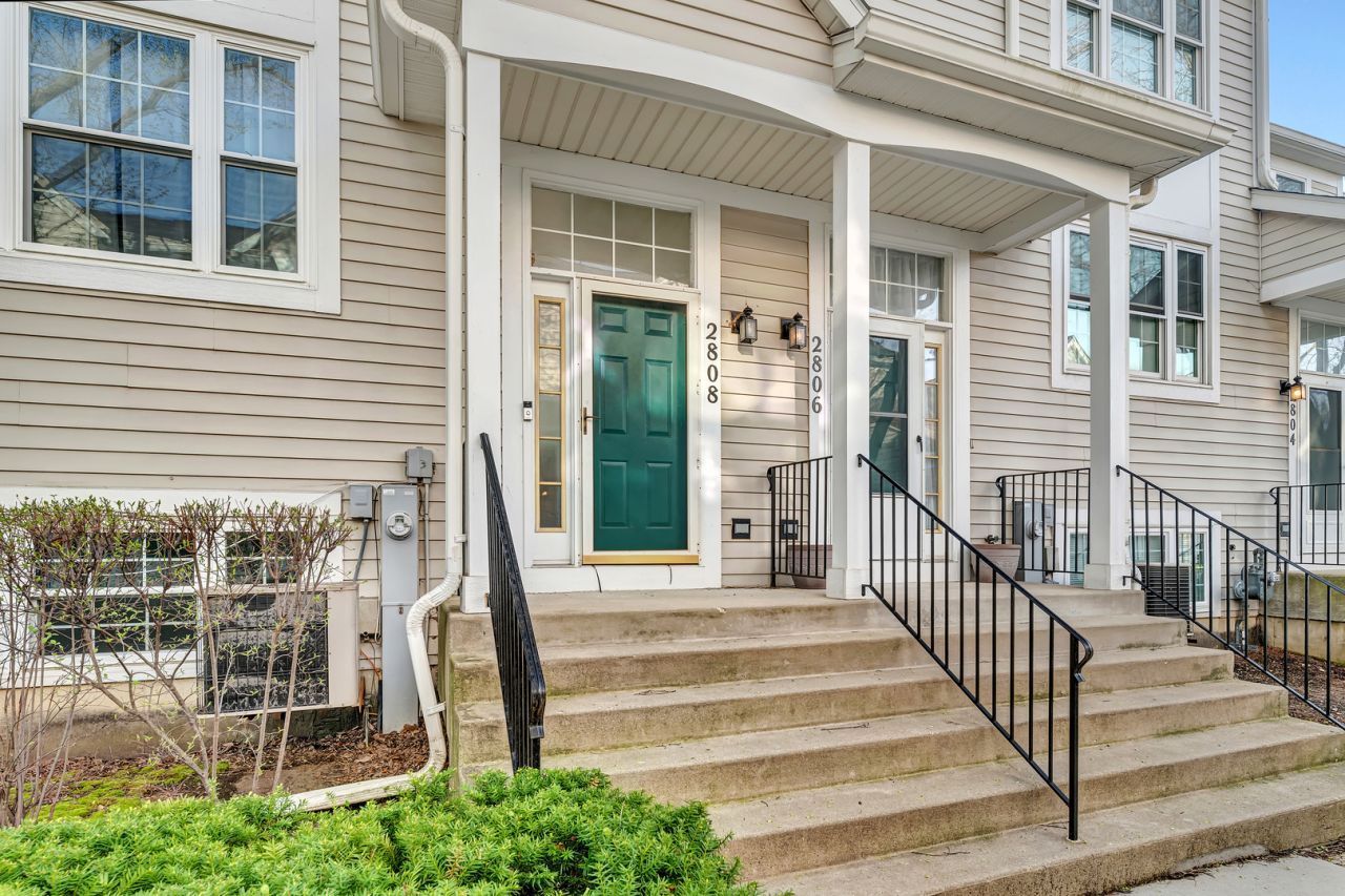 2808 SHELLY Lane , Aurora, IL 60504