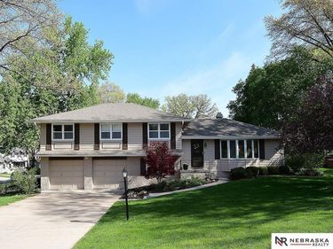 9342 Krug Avenue , Omaha, NE 68124