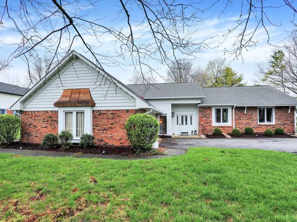 825 Mulberry Street, Zionsville, IN 46077