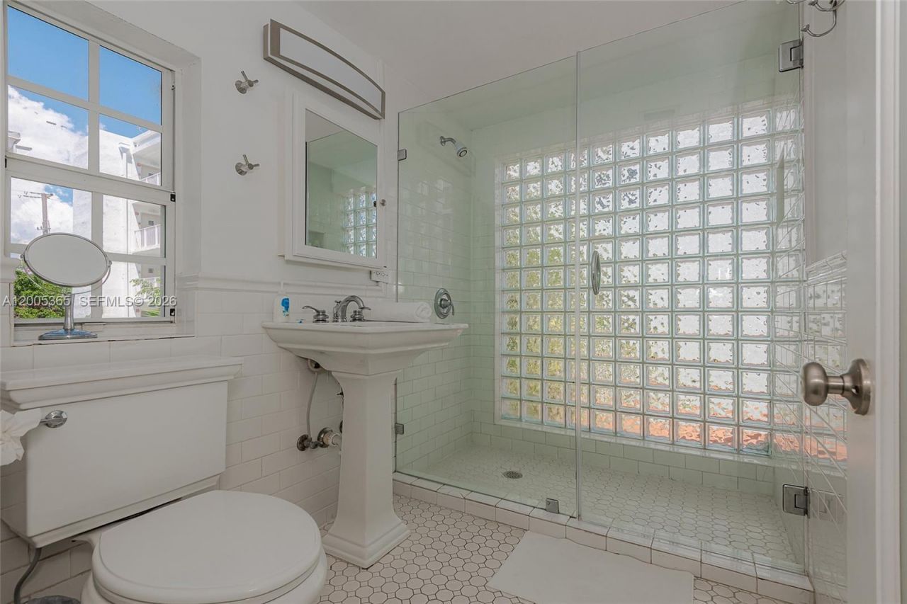 1005 9th St , Unit 2, Miami Beach, FL 33139 Photo