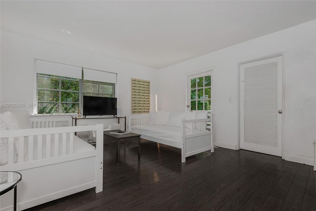 1005 9th St , Unit 2, Miami Beach, FL 33139 Photo