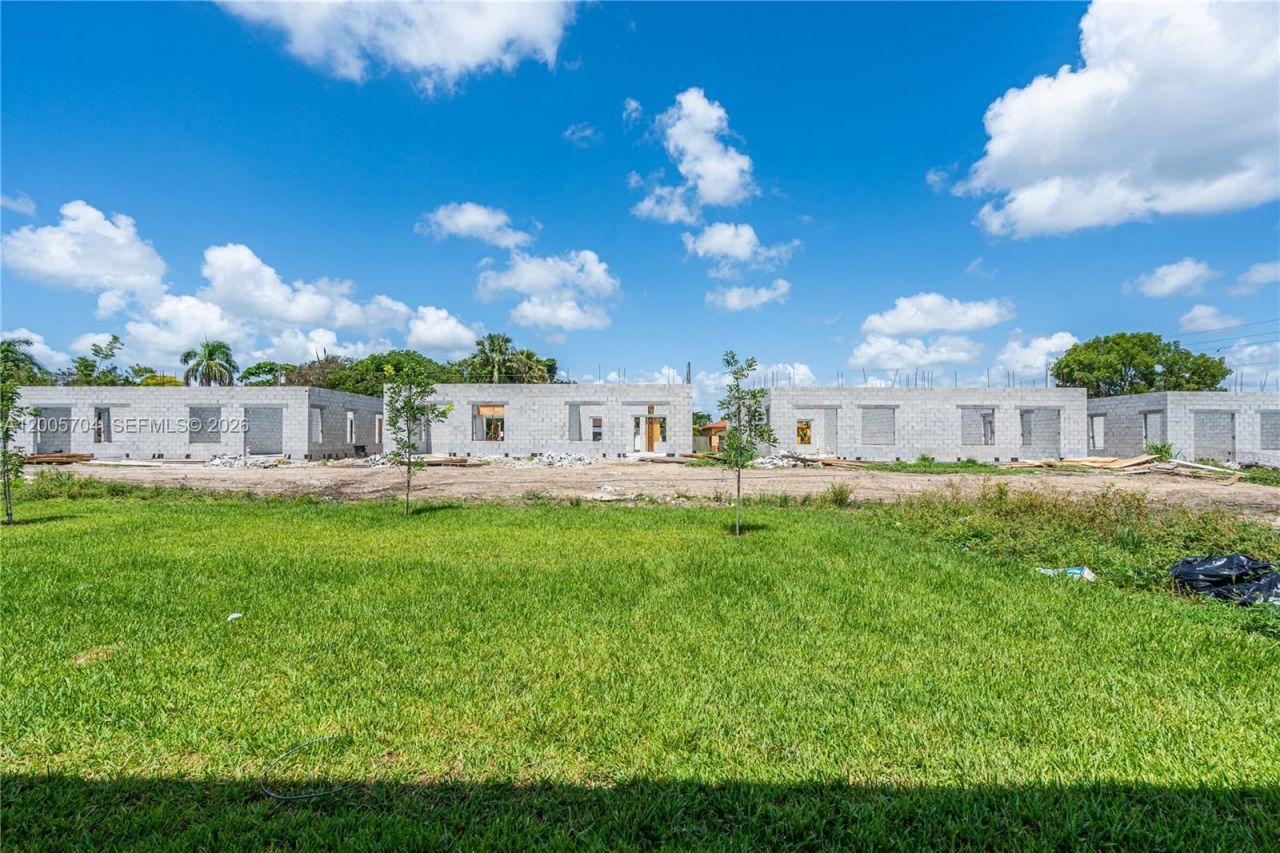 22431 SW 125 Ave , Unit 19B, Miami, FL 33033 Photo