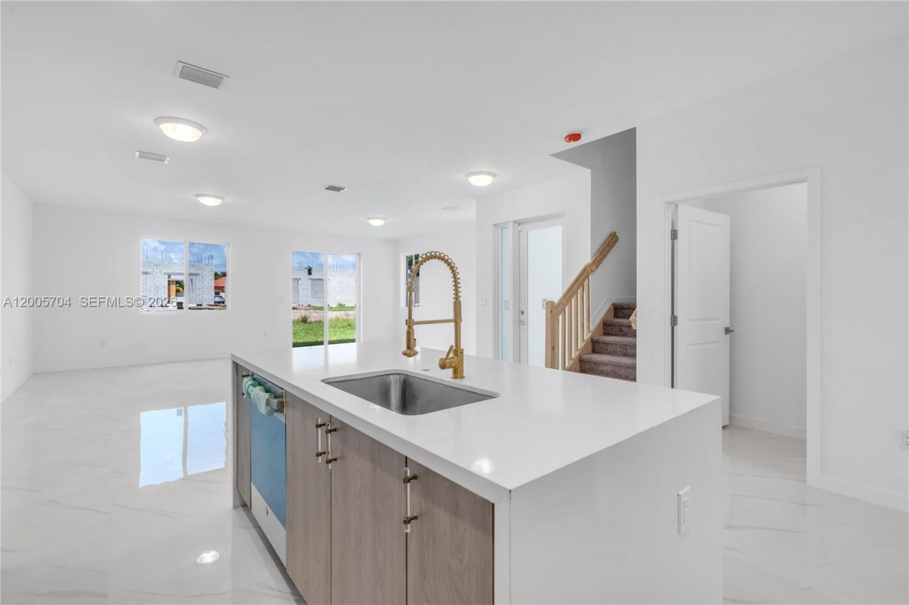 22431 SW 125 Ave , Unit 19B, Miami, FL 33033 Photo