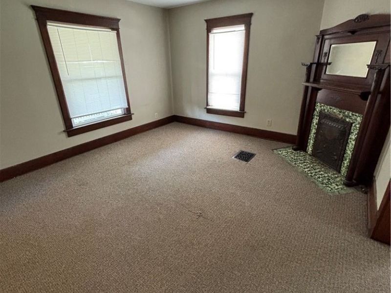 707 Locust Street, Coshocton, OH 43812 Photo 4