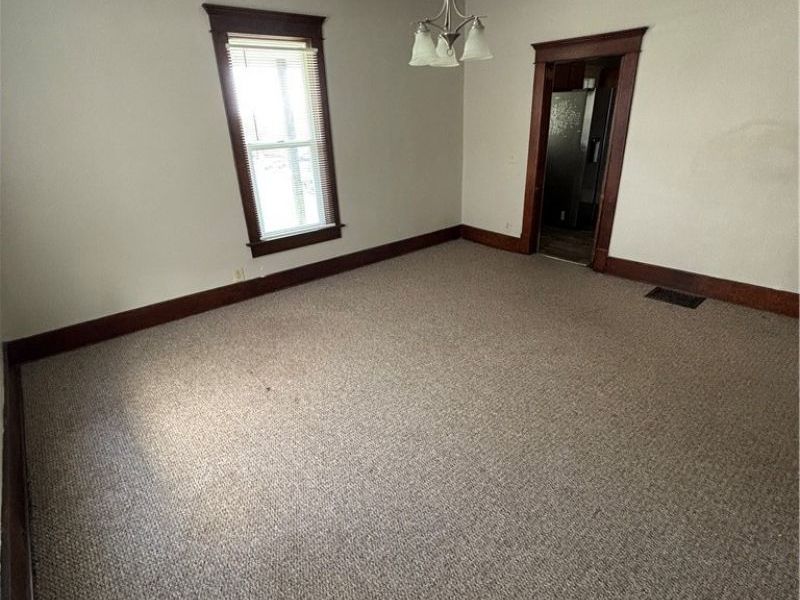 707 Locust Street, Coshocton, OH 43812 Photo 5