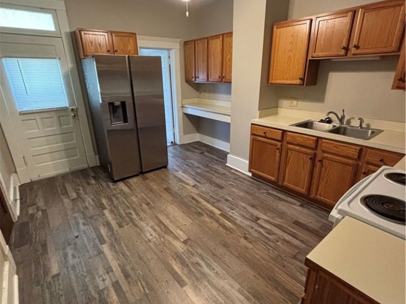 707 Locust Street, Coshocton, OH 43812 Photo 6