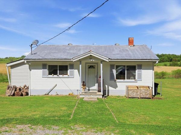 525 Matthews Lane, Mosheim, TN 37818