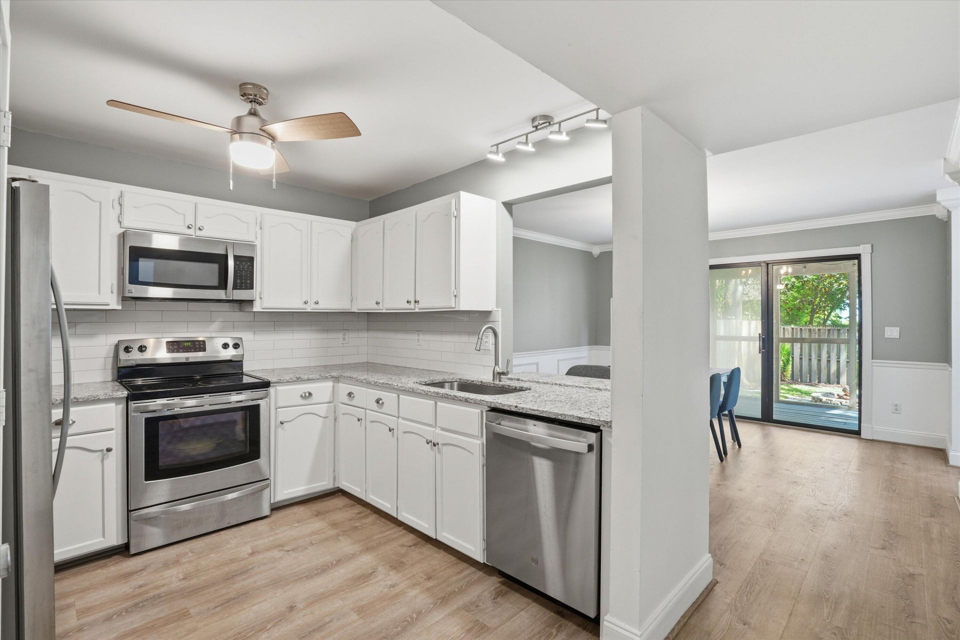 4 Stallion Court Photo 10