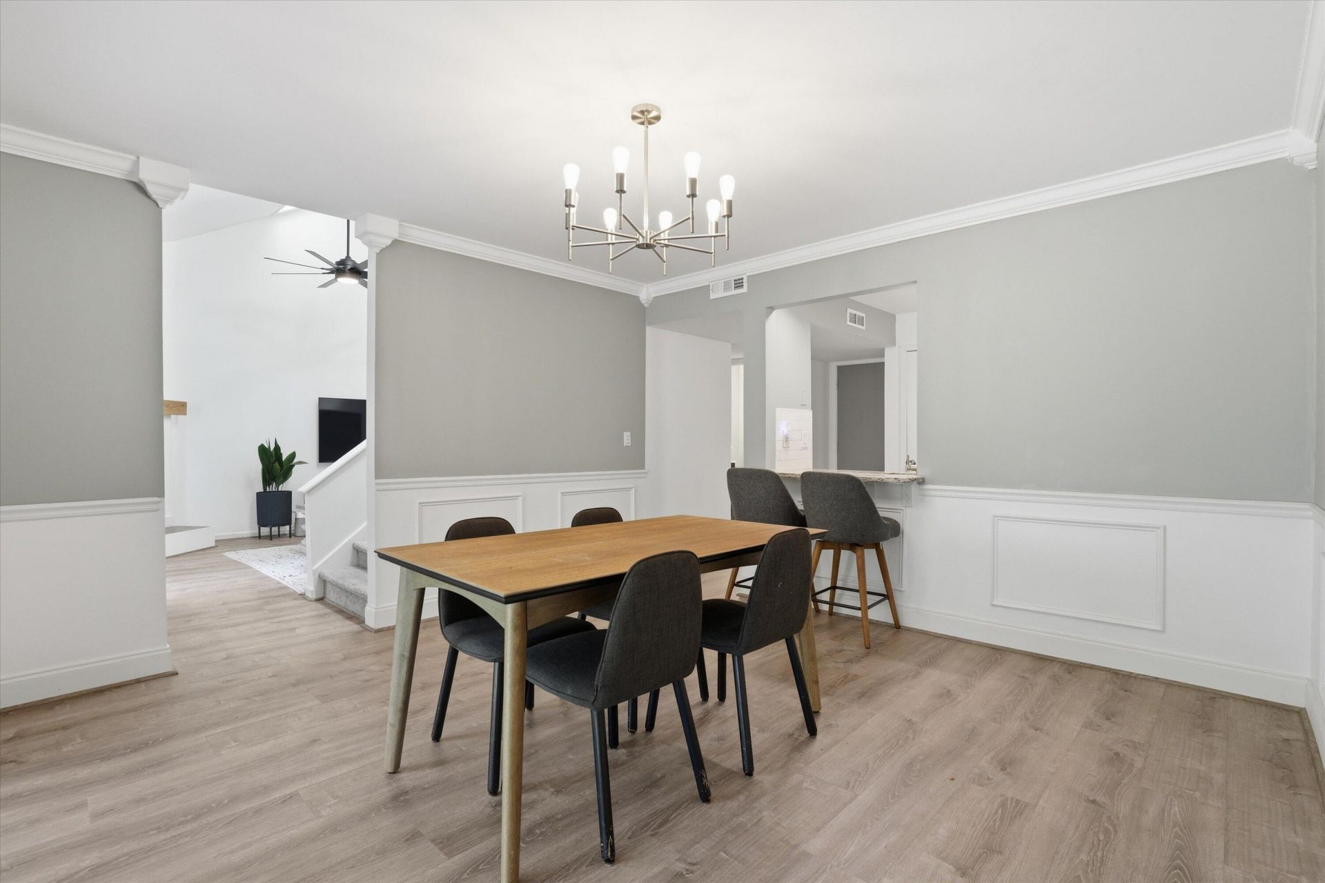 4 Stallion Court Photo 14