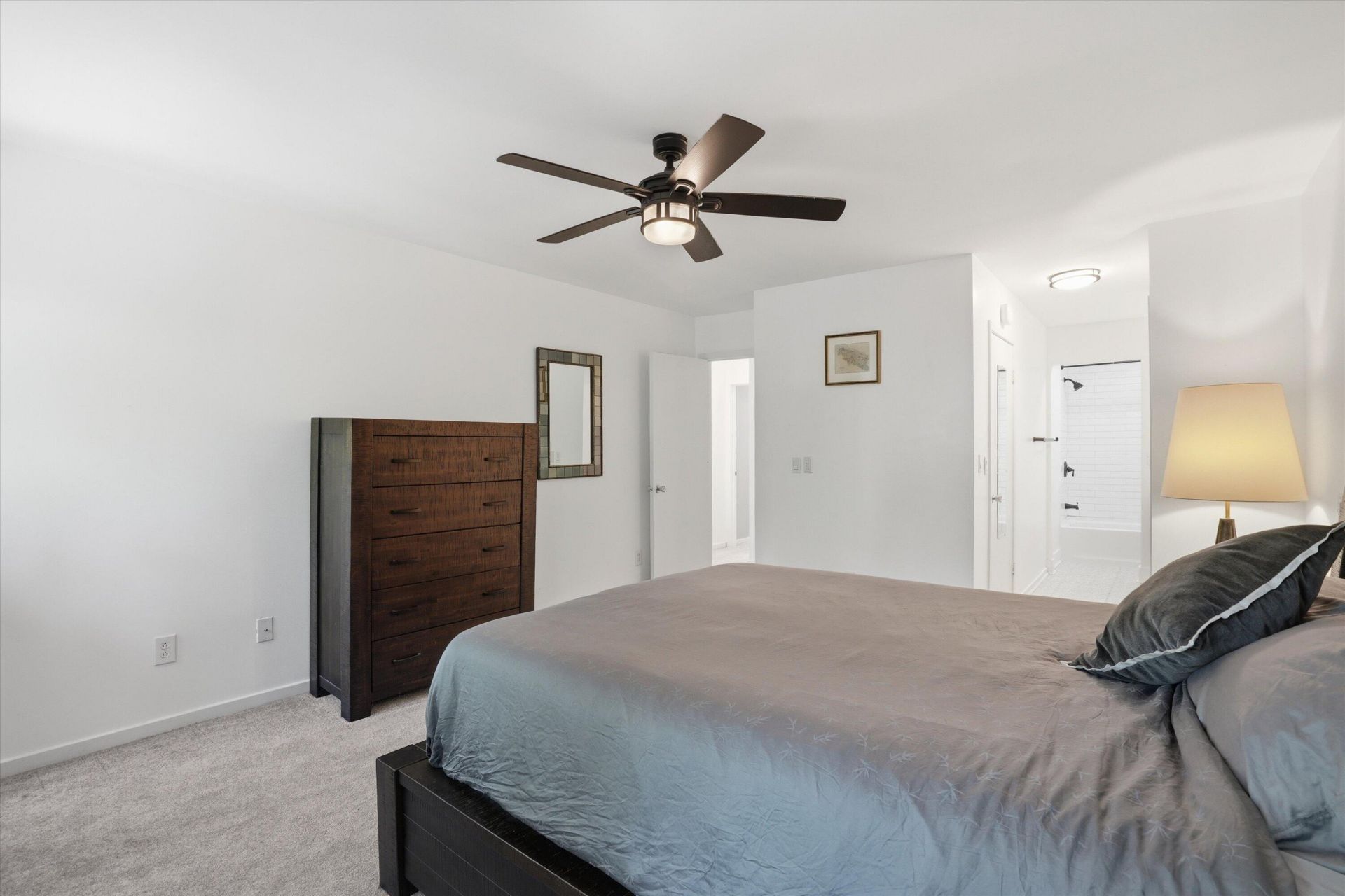 4 Stallion Court Photo 17