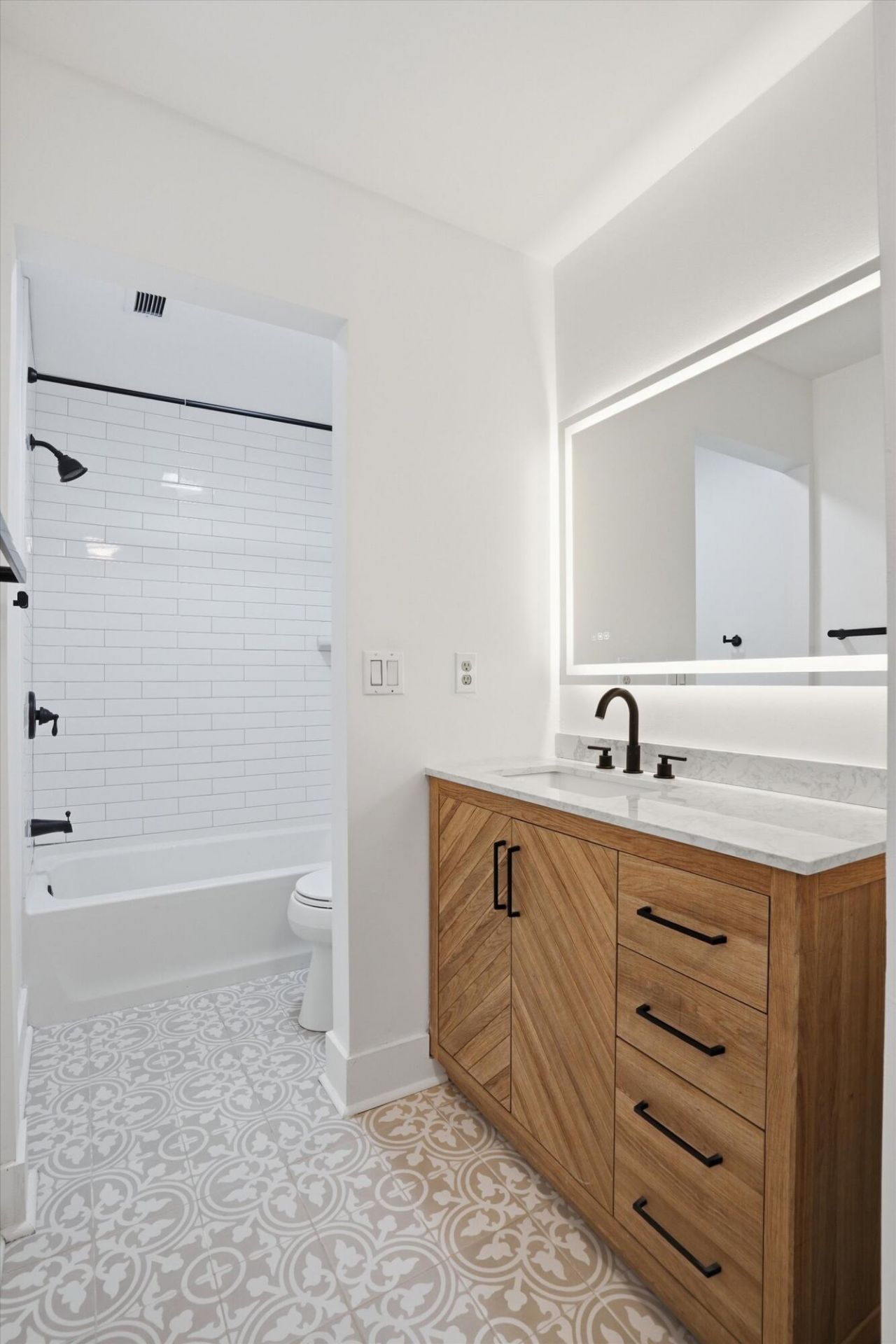 4 Stallion Court Photo 19