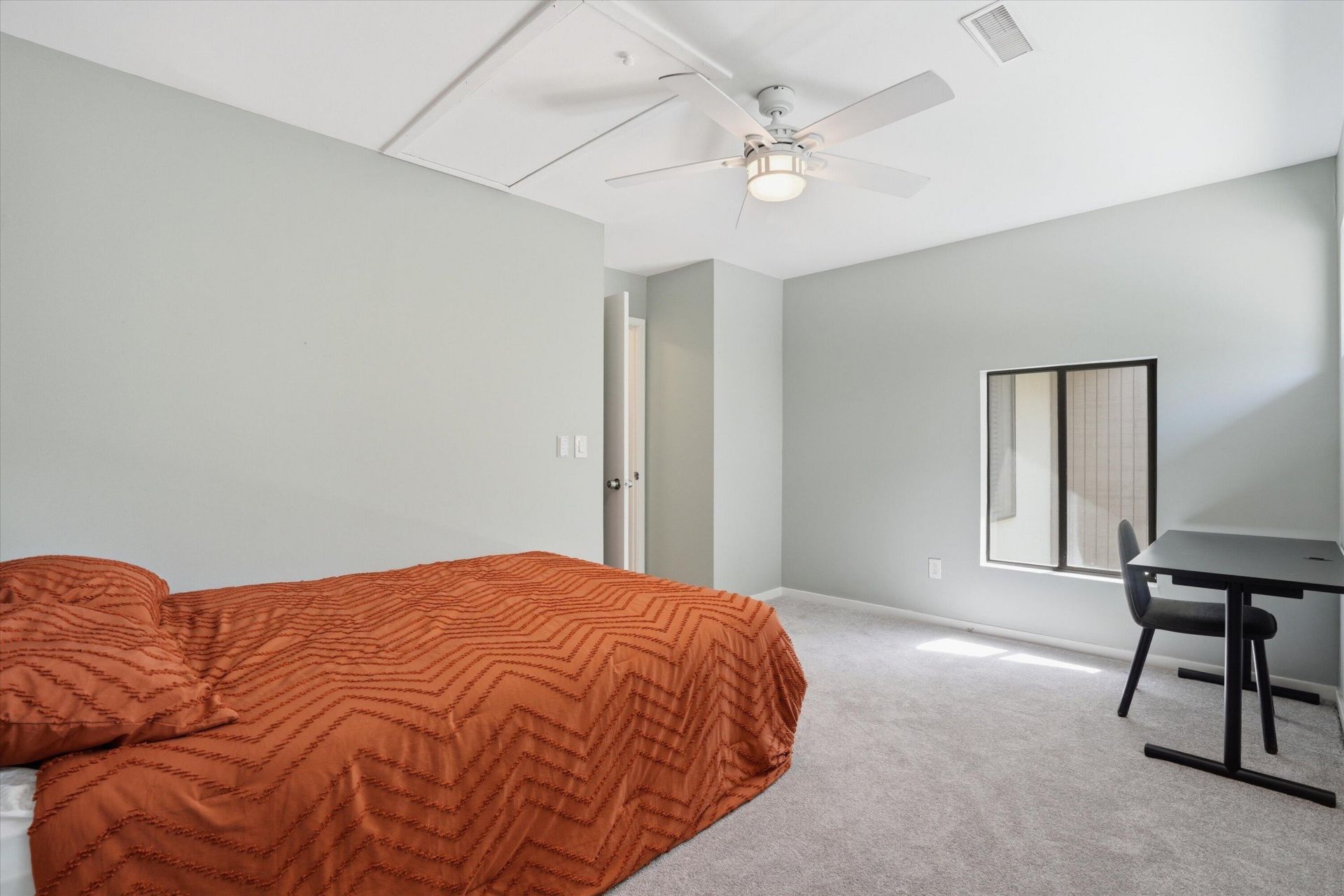 4 Stallion Court Photo 25