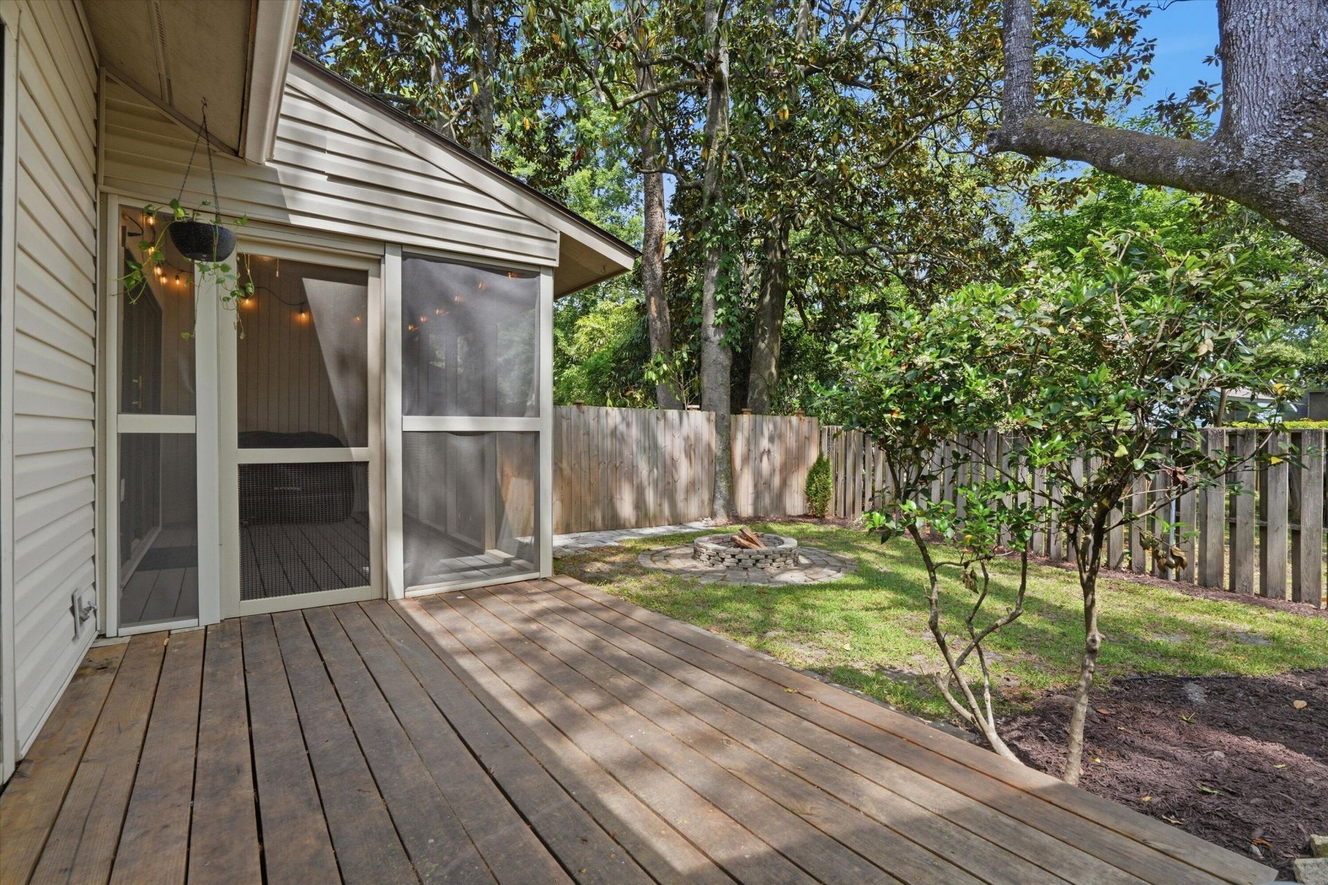 4 Stallion Court Photo 27