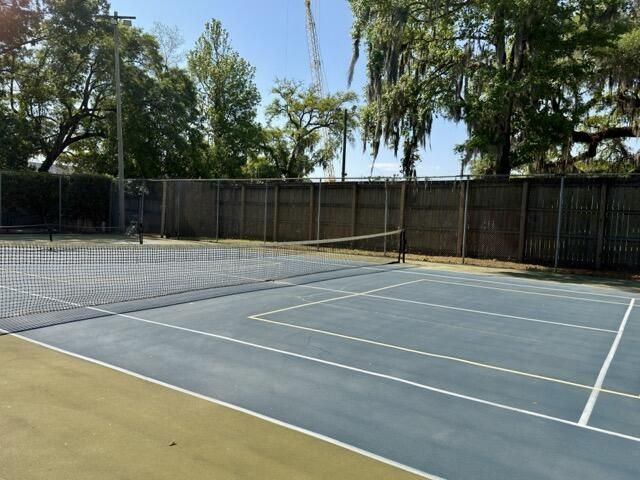 4 Stallion Court Photo 34