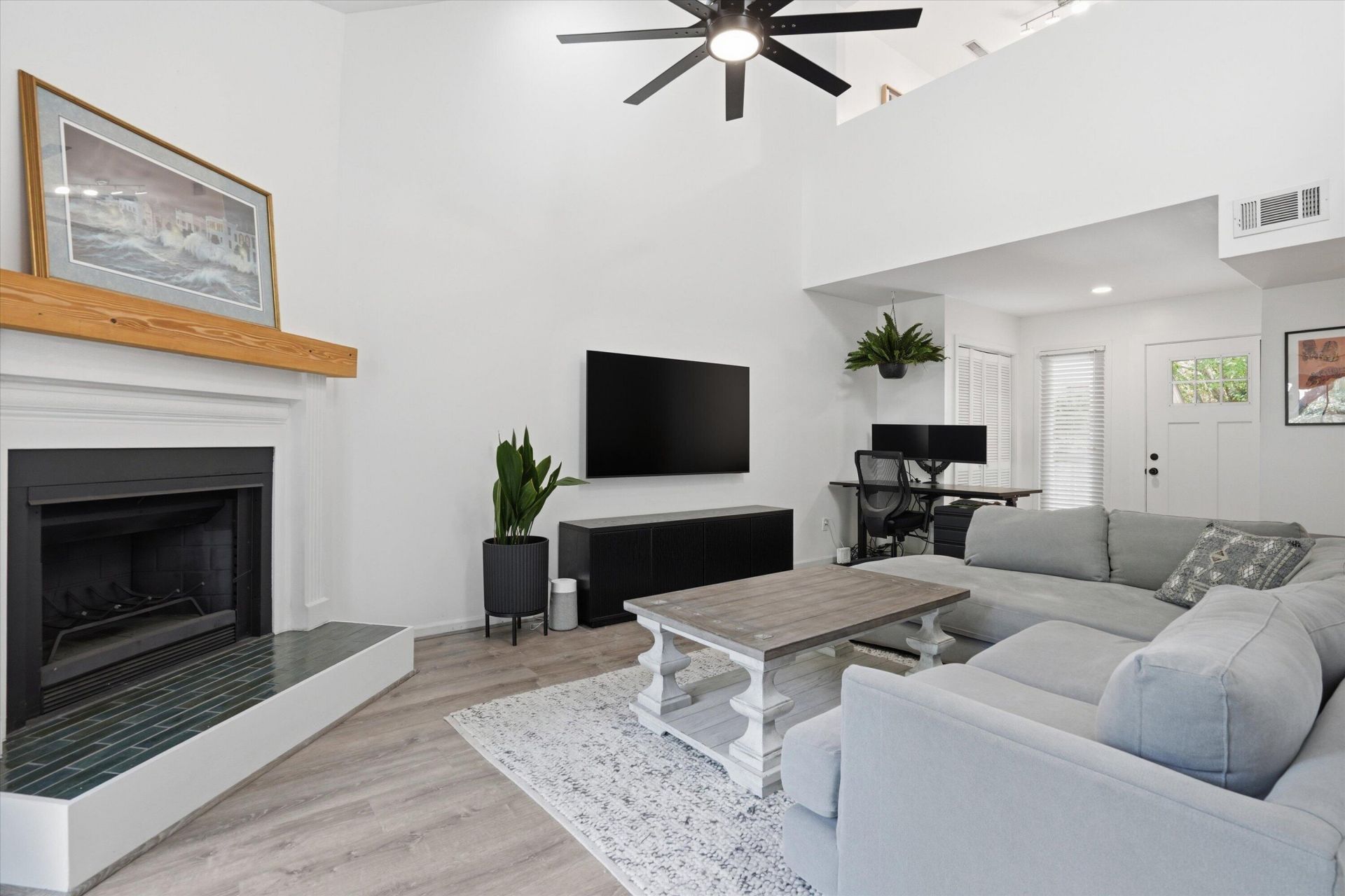 4 Stallion Court Photo 7