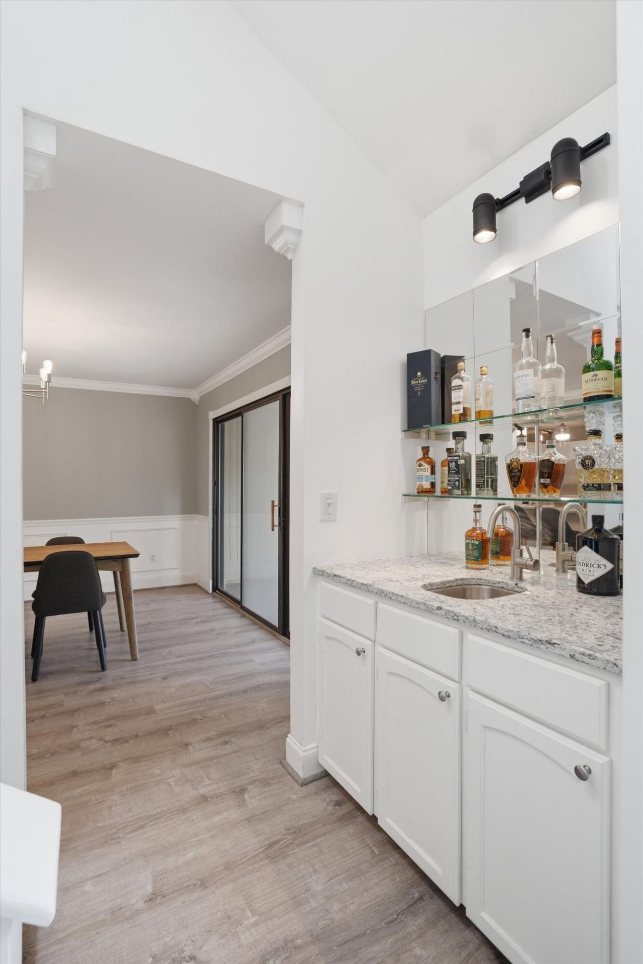 4 Stallion Court Photo 9