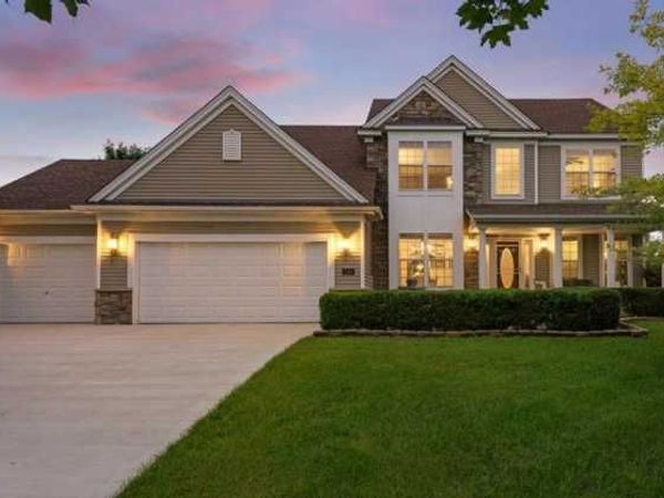 749 Ali Lane, Victoria, MN 55386
