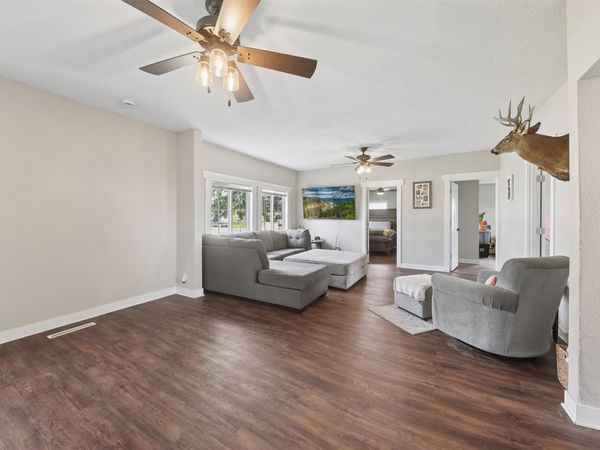 403 Park Street, Colo, IA 50056