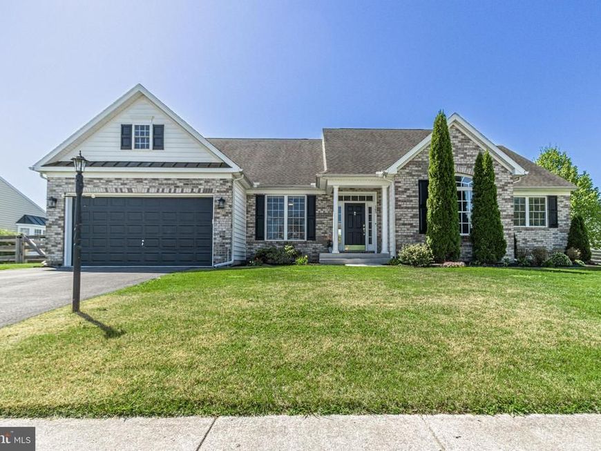 165 Lynx Drive, Hanover, PA 17331 Main Photo