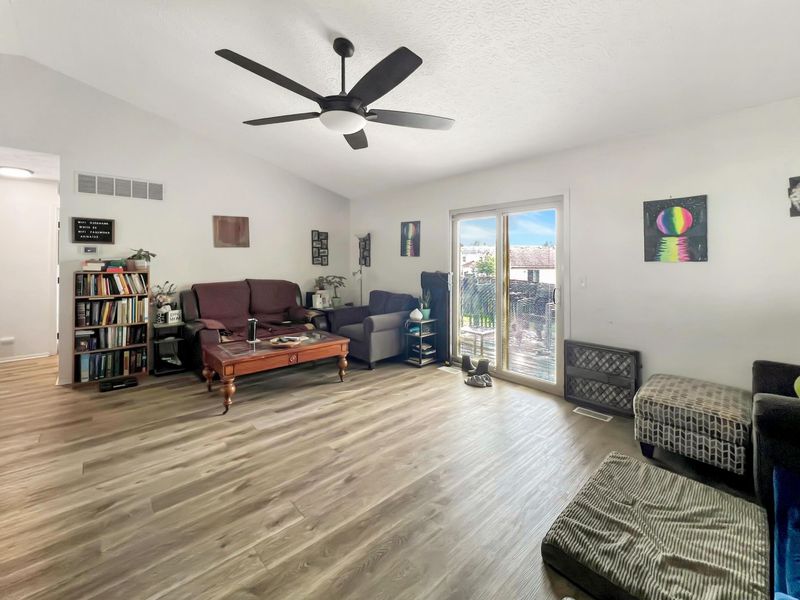 1635 Westmeadow Drive , Columbus, OH 43223 Photo 3