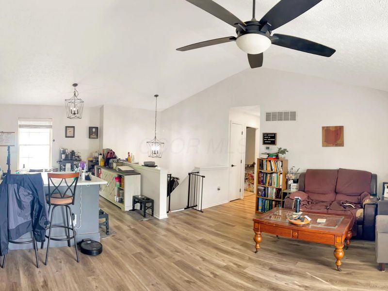 1635 Westmeadow Drive , Columbus, OH 43223 Photo 4