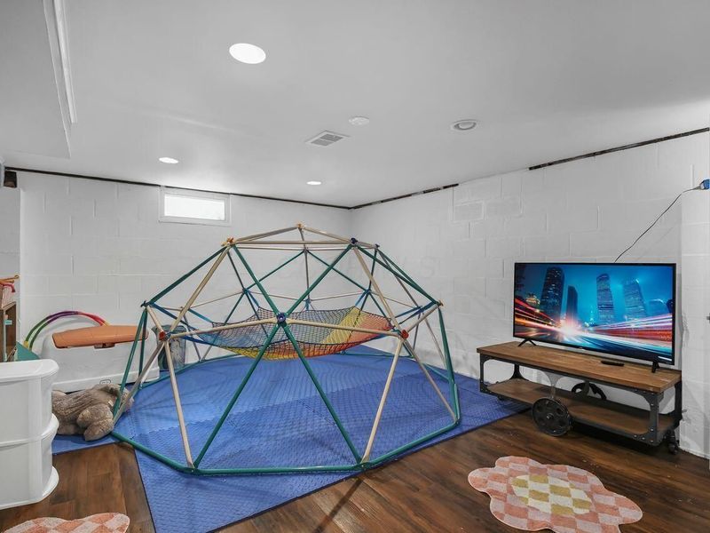 667 Euclid Avenue, Newark, OH 43055 Photo 24