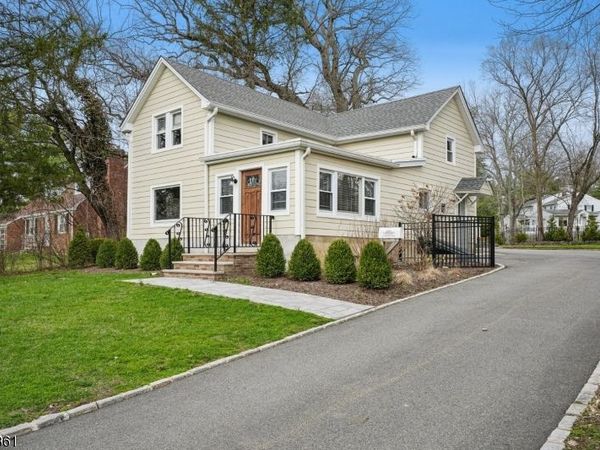 64 Shunpike Rd, Madison, NJ 07940