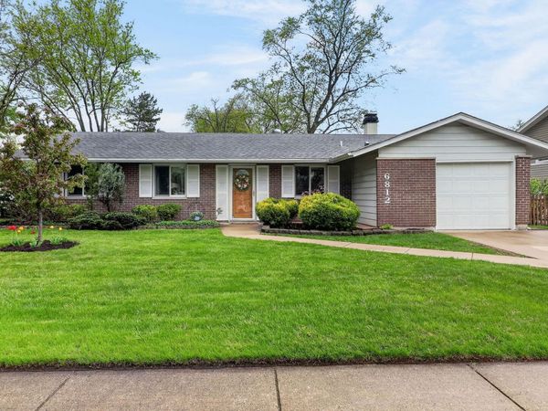 6812 Woodridge Drive , Woodridge, IL 60517