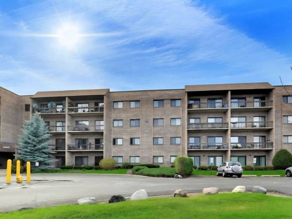 1400 N Elmhurst Road , Unit 319, Mount Prospect, IL 60056