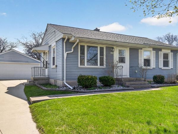 1408 Riverview DRIVE, Kewaskum, WI 53040