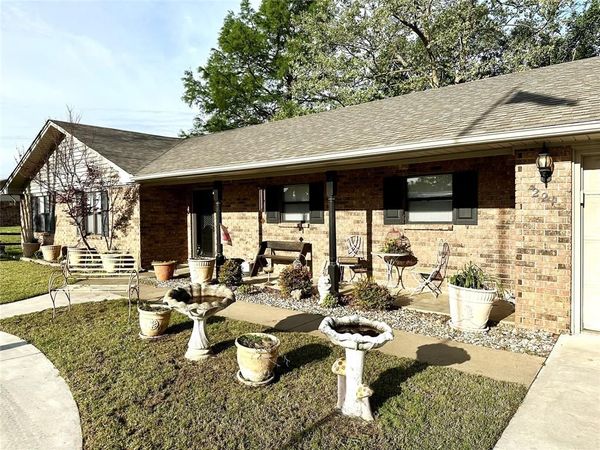 221 Sooner Road, Holdenville, OK 74848