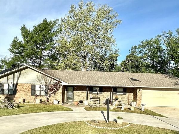 221 Sooner Road, Holdenville, OK 74848