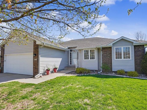 813 SE Park Street , Grimes, IA 50111