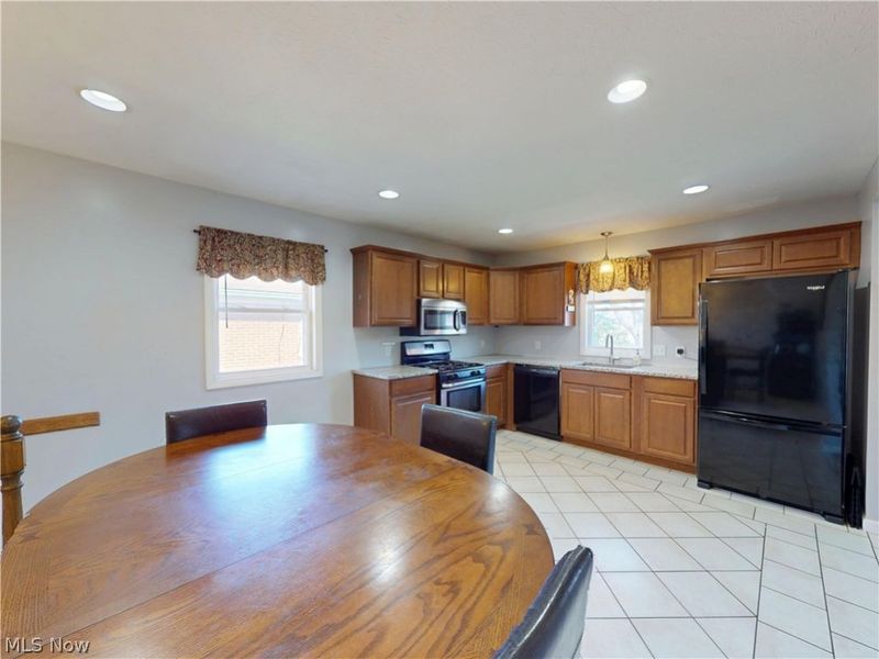 2821 Wales Avenue, Parma, OH 44134 Photo 10