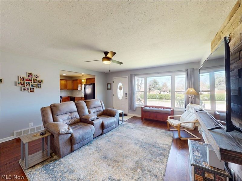 2821 Wales Avenue, Parma, OH 44134 Photo 2