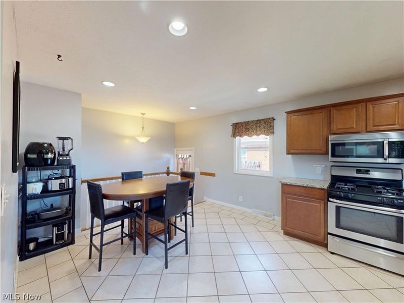 2821 Wales Avenue, Parma, OH 44134 Photo 8