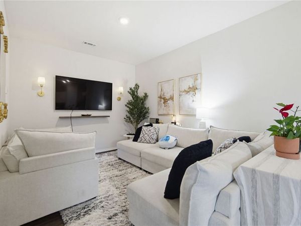 304 NW 67th Avenue , Bentonville, AR 72713